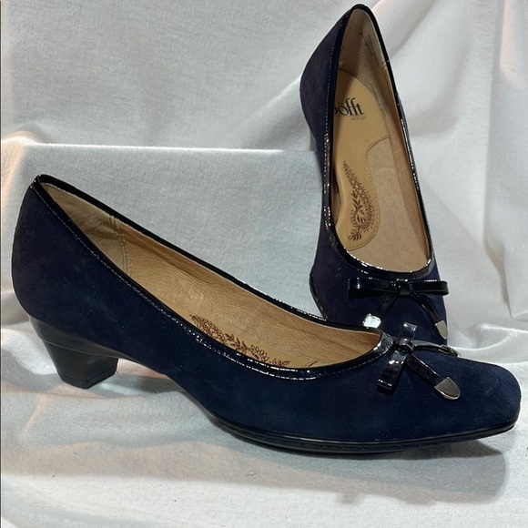 Sofft Navy Blue Suede Heels with Chunky Low Heel and Bow Detail EUC 8N - Picture 2 of 13